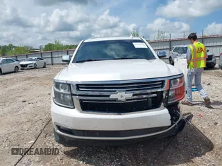 2018 Chevrolet Suburban Premier z VIN 1GNSKJKC6JR402075, wystawiony jako IAAI lot #42124796 z przebiegiem 156 900 mil mil oraz . Historia ofert i sprzedaży dostępna na DreamBid. Obrazek 13.