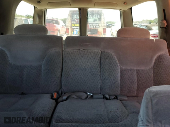 1999 GMC Yukon with VIN 1GKEC13R8XJ792078, listed as a Copart auction lot 50903294 with 232,672 mi miles and Salvage Title. Bid and sale history available at carsss.com. Image 10.