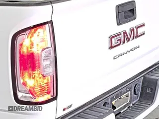 2021 GMC Canyon 2WD Elevation z VIN 1GTG5CEN5M1140499, wystawiony jako IAAI lot #42556124 z przebiegiem 41 450 mil mil oraz . Historia ofert i sprzedaży dostępna na DreamBid. Obrazek 17.