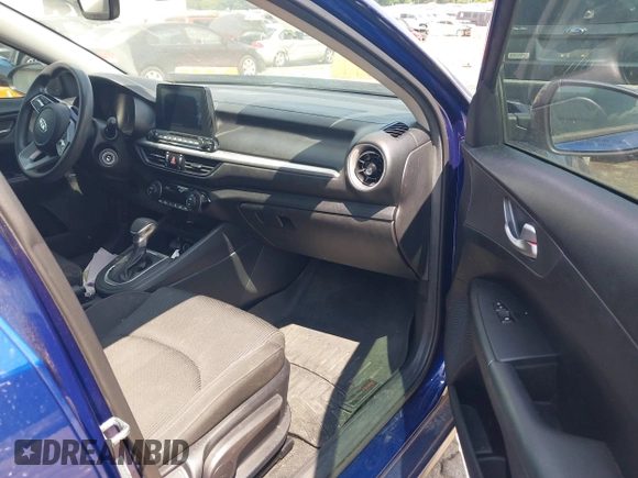 2019 Kia Forte LXS with VIN 3KPF24AD6KE119811, listed as a IAAI auction lot 40063435 with 35,897 mi miles. Bid and sale history available at carsss.com. Image 5.