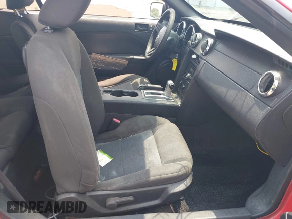 2007 Ford Mustang Deluxe с VIN 1ZVFT84N675212224, выставлен на аукционе IAAI как лот 42410643 с пробегом Не указан миль и . История ставок и продаж доступна на DreamBid. Изображение 5.