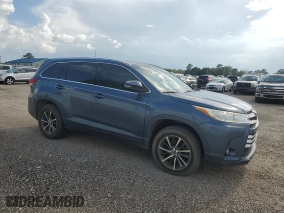 2017 Toyota Highlander XLE with VIN 5TDKZRFH4HS215440, listed as a Copart auction lot 61373345 with 171,924 mi miles and Clean title. Bid and sale history available at DreamBid. Image 4.