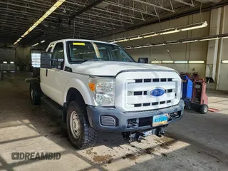 2015 Ford F-350 z VIN 1FD7X3B63FED45155, wystawiony jako IAAI lot #42381547 z przebiegiem 96 123 mil mil oraz . Historia ofert i sprzedaży dostępna na DreamBid. Obrazek 31.