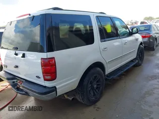 2002 Ford Expedition XLT с VIN 1FMRU15W62LA56553, выставлен на аукционе IAAI как лот 42454364 с пробегом Не указан миль и . История ставок и продаж доступна на DreamBid. Изображение 4.