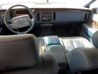 1993 Cadillac Fleetwood z VIN 1G6DW5278PR709811, wystawiony jako Copart lot #51678935 z przebiegiem 143 277 mil mil oraz Czysty tytuł • Clean title. Historia ofert i sprzedaży dostępna na DreamBid. Obrazek 8.