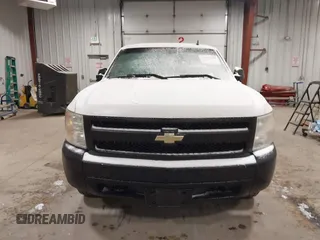 2008 Chevrolet Silverado 1500 Work Truck with VIN 1GCEK14C48Z215558, listed as a IAAI auction lot 41947700 with 147,591 mi miles. Bid and sale history available at carsss.com. Image 12.