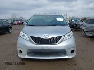 2011 Toyota Sienna SE with VIN 5TDXK3DC1BS096963, listed as a IAAI auction lot 41676328 with 168,436 mi miles. Bid and sale history available at carsss.com. Image 12.