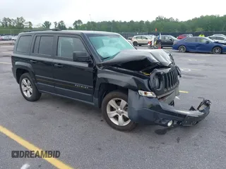2014 Jeep Patriot Sport z VIN 1C4NJRBB0ED772116, wystawiony jako IAAI lot #42093430 z przebiegiem 98 001 mil mil oraz . Historia ofert i sprzedaży dostępna na DreamBid. Obrazek 1.