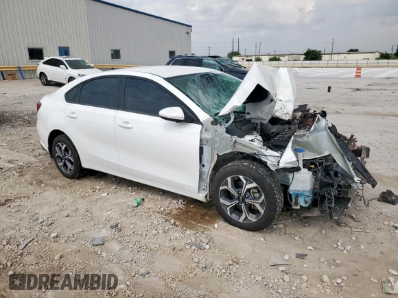 2021 Kia Forte LXS with VIN 3KPF24ADXME333428, listed as a Copart auction lot 57502815 with Not provided miles and Salvage title. Bid and sale history available at DreamBid. Image 4.