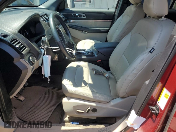 2019 Ford Explorer XLT с VIN 1FM5K8D85KGA57489, выставлен на аукционе Copart как лот 62483345 с пробегом 50 042 миль миль и Списание • Salvage title. История ставок и продаж доступна на DreamBid. Изображение 7.