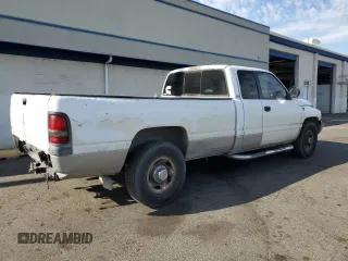 1998 Dodge 2500 z VIN 1B7KC2362WJ203163, wystawiony jako Copart lot #58871105 z przebiegiem 259 264 mil mil oraz Czysty tytuł • Clean title. Historia ofert i sprzedaży dostępna na DreamBid. Obrazek 3.