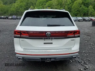 2024 Volkswagen Atlas Peak Edition SEL with VIN 1V2GR2CA7RC550827, listed as a Copart auction lot 55834155 with 1,608 mi miles and Salvage title. Bid and sale history available at DreamBid. Image 6.