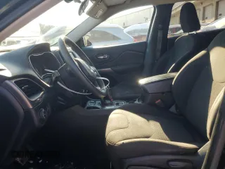 2019 Jeep Cherokee Latitude with VIN 1C4PJLCB2KD204577, listed as a Copart auction lot 41619435 with 143,501 mi miles and Salvage Title. Bid and sale history available at carsss.com. Image 7.