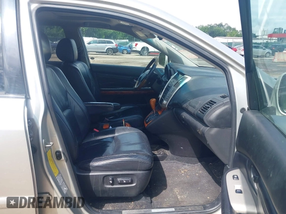 2005 Lexus RX 330 z VIN 2T2HA31U05C051638, wystawiony jako IAAI lot #42344780 z przebiegiem 294 093 mil mil oraz . Historia ofert i sprzedaży dostępna na DreamBid. Obrazek 5.