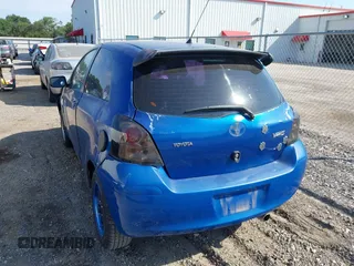 2007 Toyota Yaris with VIN JTDJT923275105210, listed as a IAAI auction lot 42255165 with 142,075 mi miles and . Bid and sale history available at DreamBid. Image 3.