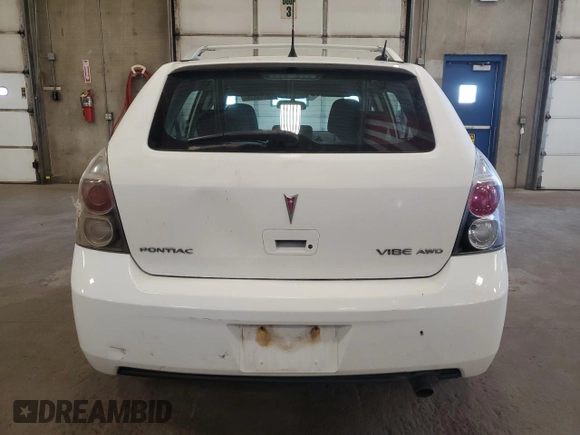 2010 Pontiac Vibe z VIN 5Y2SM6E03AZ420535, wystawiony jako Copart lot #55619275 z przebiegiem 172 026 mil mil oraz Czysty tytuł • Clean title. Historia ofert i sprzedaży dostępna na DreamBid. Obrazek 6.