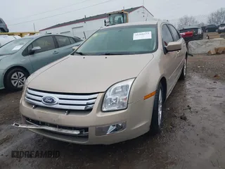 2008 Ford Fusion SEL with VIN 3FAHP08128R101909, listed as a IAAI auction lot 41568253 with 121,382 mi miles. Bid and sale history available at carsss.com. Image 2.