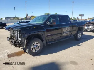 2016 GMC Sierra 2500HD SLE z VIN 1GT12SEG3GF265860, wystawiony jako Copart lot #78580874 z przebiegiem 177 292 mil mil oraz Szkoda całkowita • Salvage title. Historia ofert i sprzedaży dostępna na DreamBid. Obrazek 1.
