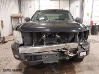2008 Chevrolet Silverado 1500 LTZ with VIN 3GCEK13M98G106653, listed as a IAAI auction lot 41575197 with 198,114 mi miles. Bid and sale history available at carsss.com. Image 12.