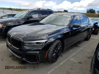 2022 BMW 7 Series 740i with VIN WBA7T2C07NCJ19339, listed as a Copart auction lot 43107493 with 19,424 mi miles. Bid and sale history available at carsss.com. Image 1.