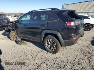2022 Jeep Cherokee Trailhawk with VIN 1C4PJMBX5ND549237, listed as a Copart auction lot 83760264 with 24,756 mi miles and Salvage Title. Bid and sale history available at carsss.com. Image 2.