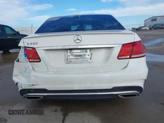 2015 Mercedes-Benz E 350 Sport с VIN WDDHF5KB5FB109831, выставлен на аукционе IAAI как лот 42345153 с пробегом 180 437 миль миль и . История ставок и продаж доступна на DreamBid. Изображение 16.