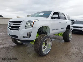 2020 Cadillac Escalade Luxury with VIN 1GYS3BKJ6LR124477, listed as a IAAI auction lot 41471894 with 42,439 mi miles. Bid and sale history available at carsss.com. Image 18.