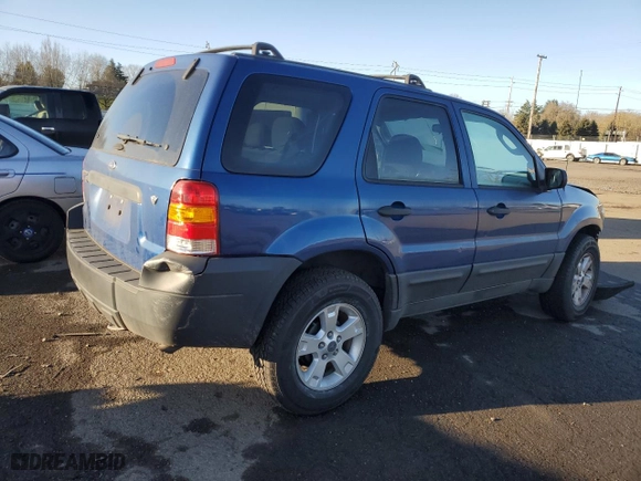 2007 Ford Escape XLT with VIN 1FMYU03147KB08756, listed as a Copart auction lot 47033095 with 0 mi miles and Salvage Title. Bid and sale history available at carsss.com. Image 3.