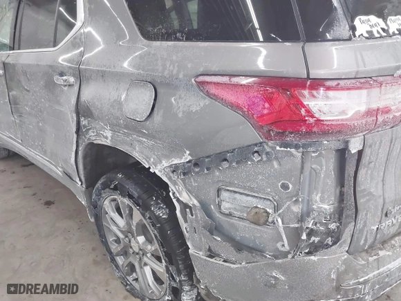 2018 Chevrolet Traverse Premier with VIN 1GNERKKW7JJ126982, listed as a IAAI auction lot 41535580 with 171,161 mi miles. Bid and sale history available at carsss.com. Image 6.