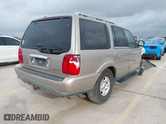 2001 Lincoln Navigator with VIN 5LMEU27R61LJ25426, listed as a IAAI auction lot 42455202 with 345,744 mi miles and . Bid and sale history available at DreamBid. Image 4.