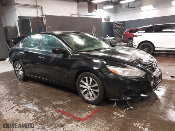 2017 Nissan Altima 2.5 SR with VIN 1N4AL3AP7HC279293, listed as a IAAI auction lot 41512244 with 68,643 mi miles. Bid and sale history available at carsss.com. Image 1.