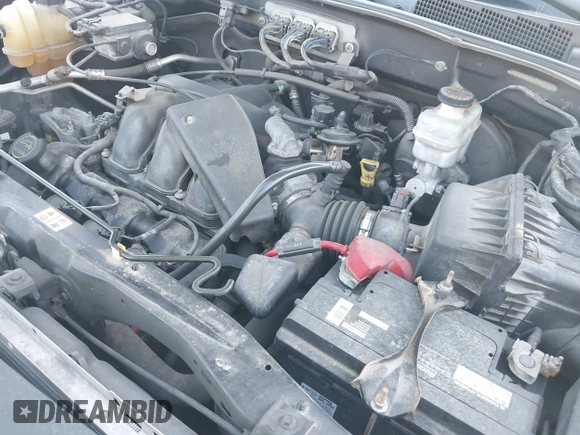 2008 Ford Escape XLT with VIN 1FMCU93138KD65438, listed as a IAAI auction lot 42073549 with 185,343 mi miles. Bid and sale history available at carsss.com. Image 10.
