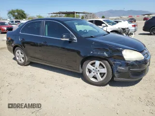 2009 Volkswagen Jetta Sedan SE with VIN 3VWRZ71K39M092542, listed as a Copart auction lot 53070675 with 101,209 mi miles and Salvage Title. Bid and sale history available at carsss.com. Image 4.