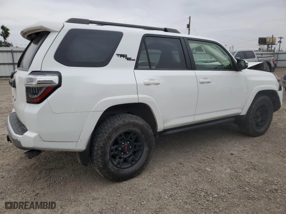 2022 Toyota 4Runner TRD Off Road Premium with VIN JTERU5JR5N6077033, listed as a Copart auction lot 45323235 with 33,746 mi miles and Salvage Title. Bid and sale history available at carsss.com. Image 3.