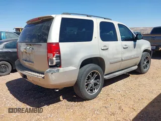 2007 Chevrolet Tahoe LTZ z VIN 1GNFK13047R144301, wystawiony jako IAAI lot #41766232 z przebiegiem 217 202 mil mil oraz . Historia ofert i sprzedaży dostępna na DreamBid. Obrazek 4.