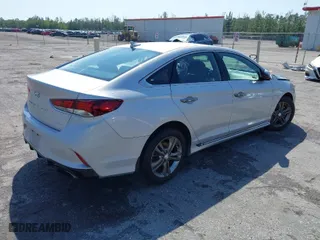 2019 Hyundai Sonata Sport with VIN 5NPE34AF1KH816034, listed as a IAAI auction lot 41886886 with 191,247 mi miles. Bid and sale history available at carsss.com. Image 4.