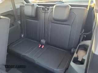 2024 Volkswagen Tiguan SE z VIN 3VV3B7AX0RM107010, wystawiony jako IAAI lot #42845198 z przebiegiem 22 903 mil mil oraz . Historia ofert i sprzedaży dostępna na DreamBid. Obrazek 5.