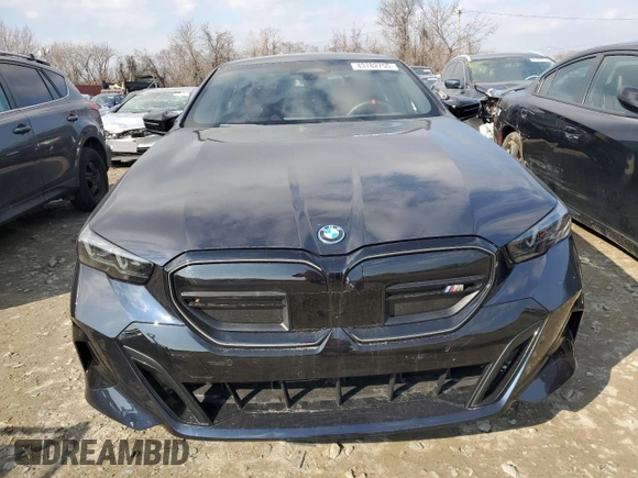2024 BMW i5 M60 z VIN WBY43FK07RCR84752, wystawiony jako Copart lot #43782755 z przebiegiem 12 175 mil mil oraz Szkoda całkowita • Salvage title. Historia ofert i sprzedaży dostępna na DreamBid. Obrazek 5.