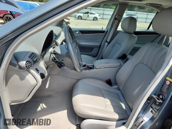 2006 Mercedes-Benz C 280 Luxury z VIN WDBRF54H16A902788, wystawiony jako Copart lot #64110175 z przebiegiem 62 924 mil mil oraz Czysty tytuł • Clean title. Historia ofert i sprzedaży dostępna na DreamBid. Obrazek 7.