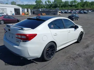 2018 Subaru Impreza Special Sports z VIN 4S3GKAK65J3611805, wystawiony jako IAAI lot #42384724 z przebiegiem 82 541 mil mil oraz . Historia ofert i sprzedaży dostępna na DreamBid. Obrazek 4.