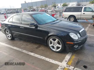 2009 Mercedes-Benz E-Class Luxury 3.5L with VIN WDBUF56X79B438094, listed as a IAAI auction lot 41524000 with 135,933 mi miles. Bid and sale history available at carsss.com. Image 1.