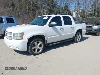 2007 Chevrolet Avalanche LTZ z VIN 3GNFK12347G281010, wystawiony jako IAAI lot #42069798 z przebiegiem 203 042 mil mil oraz . Historia ofert i sprzedaży dostępna na DreamBid. Obrazek 2.