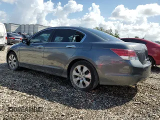 2010 Honda Accord EX z VIN 1HGCP3F76AA018725, wystawiony jako Copart lot #51126875 z przebiegiem 30 354 mil mil oraz Czysty tytuł • Clean title. Historia ofert i sprzedaży dostępna na DreamBid. Obrazek 2.