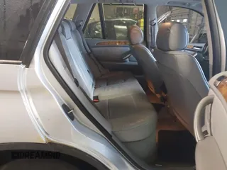 2001 BMW X5 3.0i with VIN WBAFA53571LM79025, listed as a IAAI auction lot 41183569 with 255,640 mi miles. Bid and sale history available at carsss.com. Image 8.