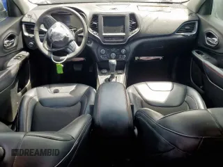 2020 Jeep Cherokee Trailhawk z VIN 1C4PJMBN0LD553823, wystawiony jako Copart lot #59796745 z przebiegiem 101 916 mil mil oraz Szkoda całkowita • Salvage title. Historia ofert i sprzedaży dostępna na DreamBid. Obrazek 8.