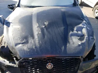 2021 Jaguar F-Pace S z VIN SADCJ2EX5MA672300, wystawiony jako Copart lot #84248744 z przebiegiem Nie podano mil oraz Szkoda całkowita • Salvage title. Historia ofert i sprzedaży dostępna na DreamBid. Obrazek 12.