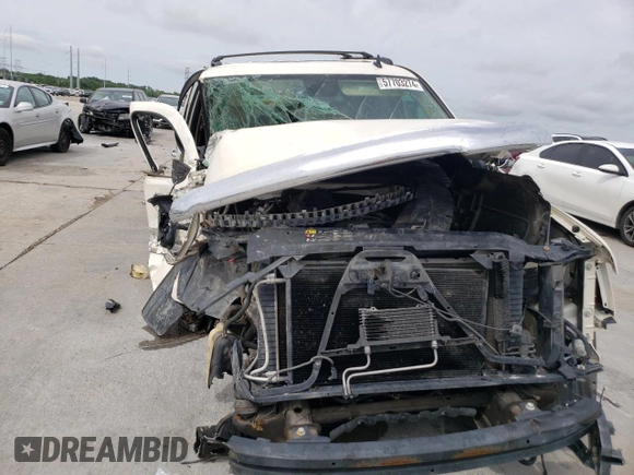 2013 Chevrolet Avalanche LTZ with VIN 3GNTKGE78DG261388, listed as a Copart auction lot 57703274 with 0 mi miles and Clean Title. Bid and sale history available at carsss.com. Image 5.
