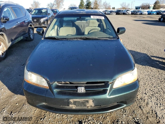 1999 Honda Accord Sdn LX with VIN 1HGCG1643XA042645, listed as a Copart auction lot 86923604 with 151,717 mi miles and Salvage Title. Bid and sale history available at carsss.com. Image 5.