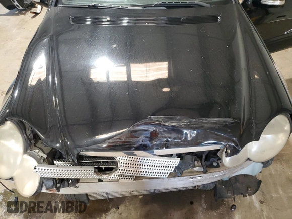2005 Mercedes-Benz C 230 Kompressor with VIN WDBRN40J55A648975, listed as a Copart auction lot 62463675 with 252,393 mi miles and Salvage title. Bid and sale history available at DreamBid. Image 11.