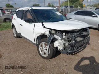 2018 Nissan Kicks SV with VIN 3N1CP5CUXJL525529, listed as a IAAI auction lot 42379945 with 141,613 mi miles and . Bid and sale history available at DreamBid. Image 1.